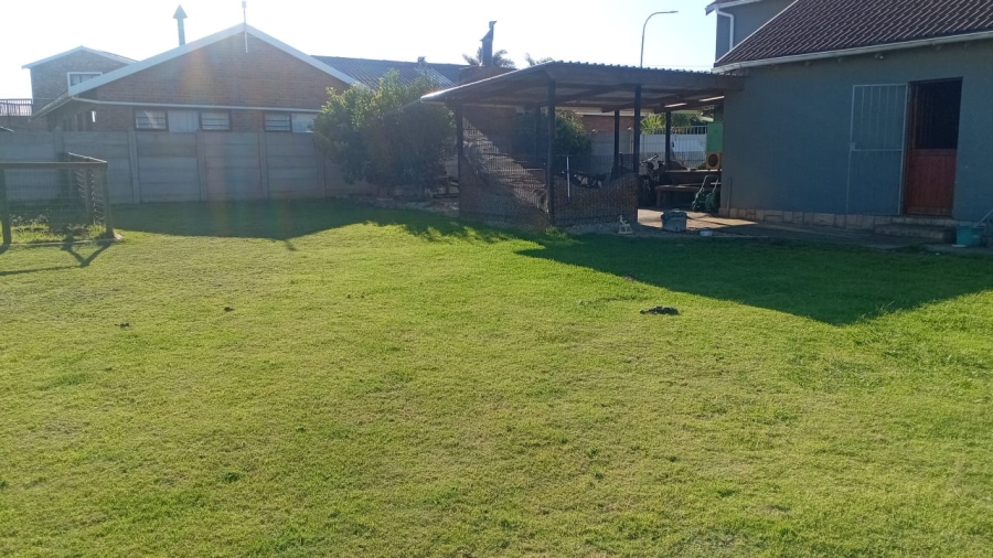 3 Bedroom Property for Sale in C Place Eastern Cape